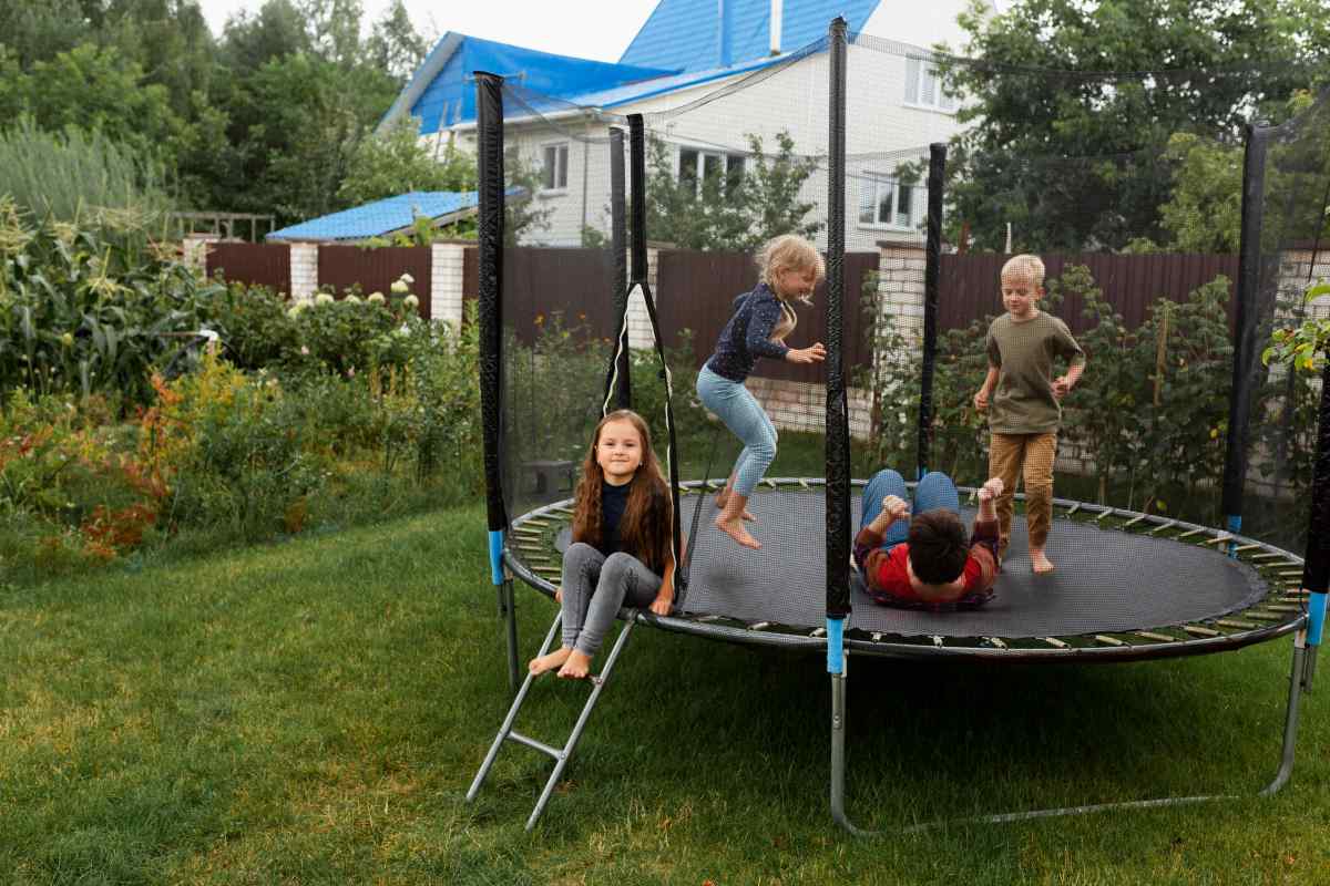 bermuda-grass-plugs-for-kid-friendly-lawn